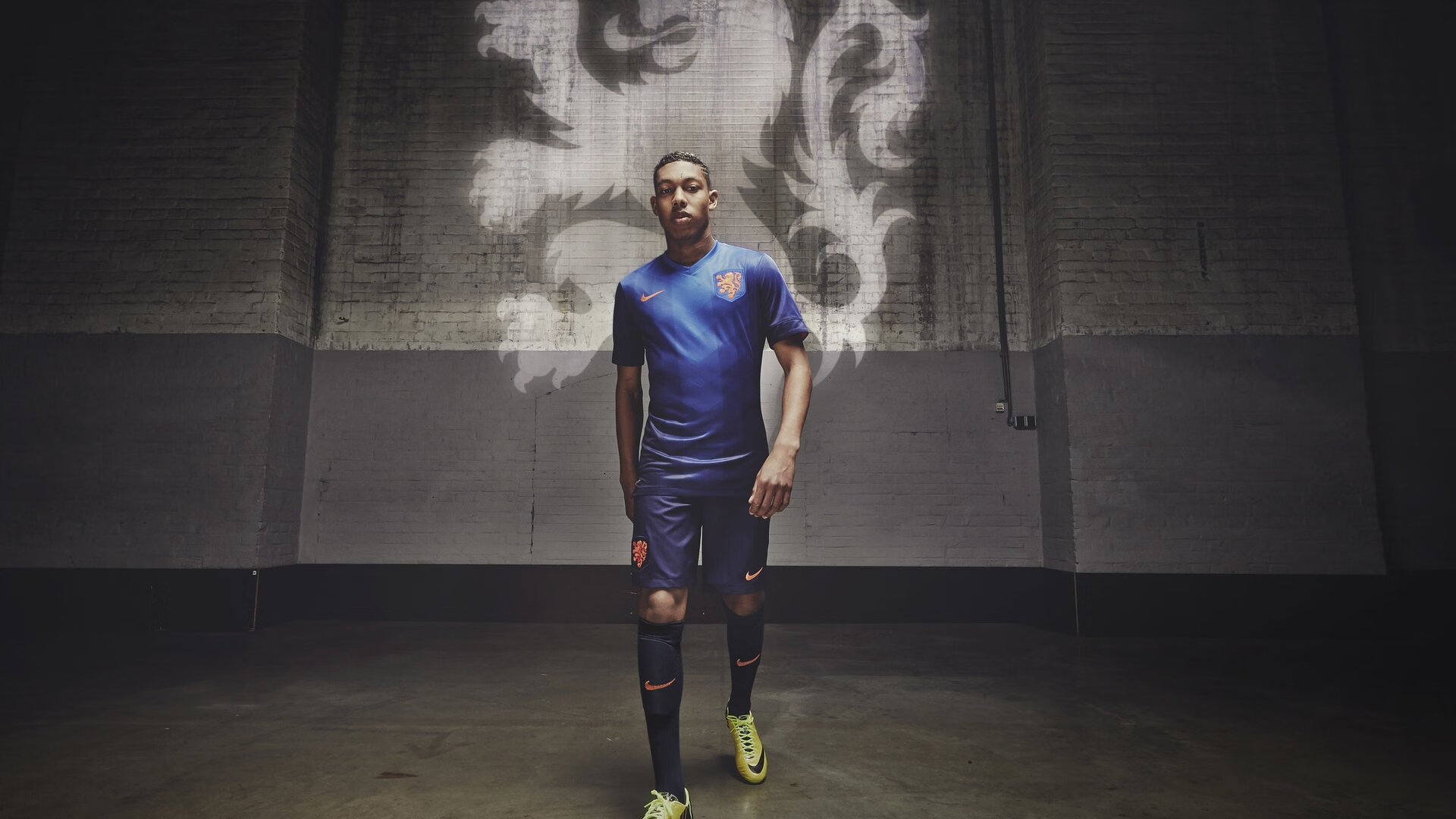 开云在线直播-金色闪电划破伊比利亚夜空，王皓一箭穿心，波兰颠覆葡萄牙王朝